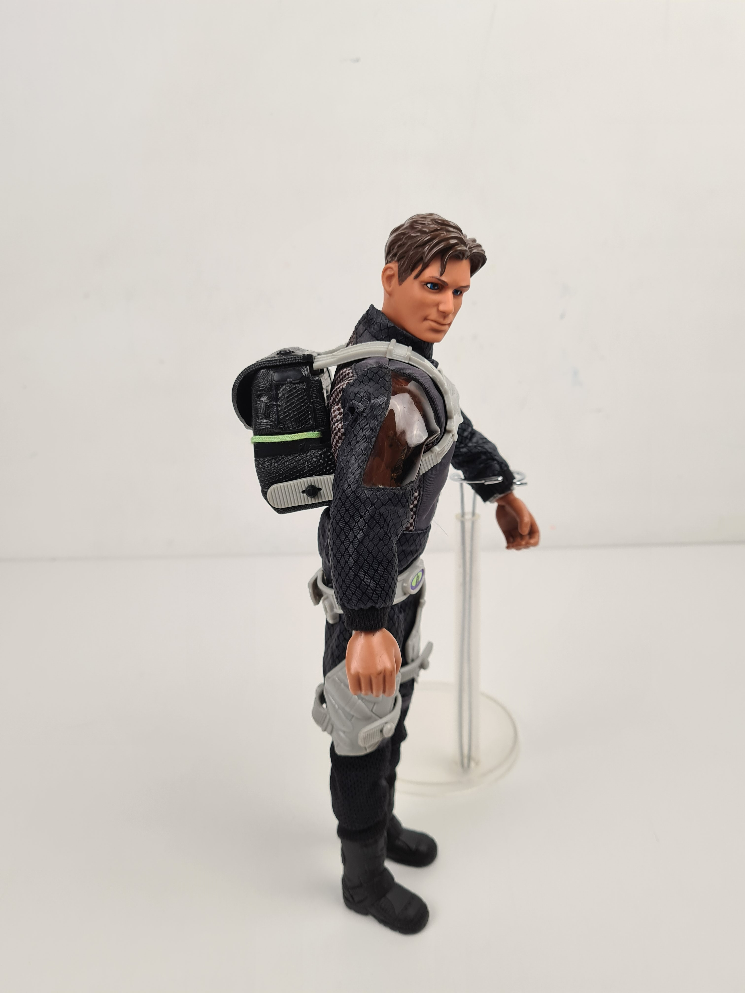 Voir photo 2 de Figurine - Figurine articulée Max Steel - Mattel 1998 - 30 cm Figurine - Figurine articulée Max Steel - Mattel 1998 - 30 cm Bon état - Vue 2 -